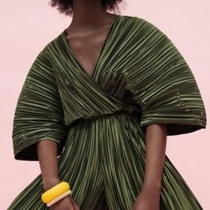 🆕 Pleated VNeck Satin Blouse - Olive